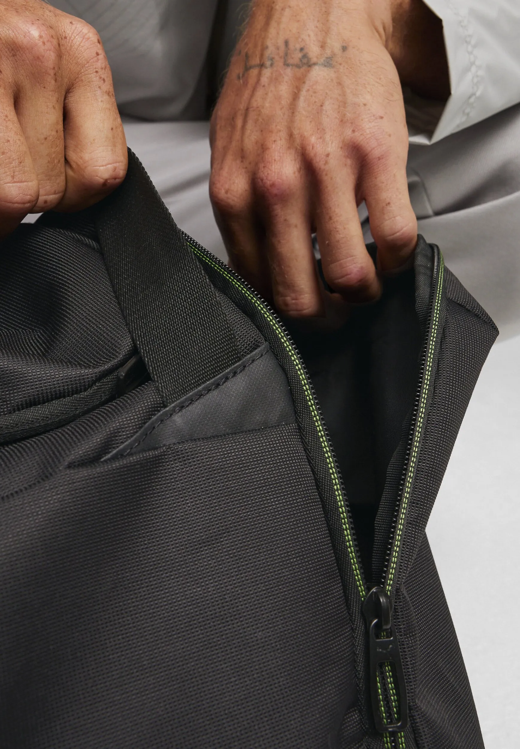 Mercedes-AMG Petronas Motorsport Sport Bag
