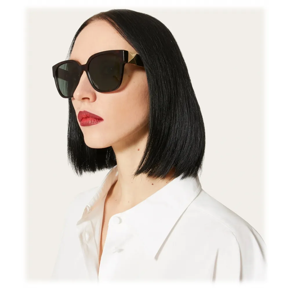 Valentino - Occhiale da Sole Squadrato in Acetato Roman Stud - Marrone - Valentino Eyewear